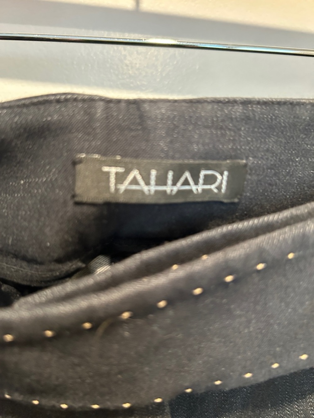 Tahari dress slacks. Sz 4 cotton. - Picture 2 of 8